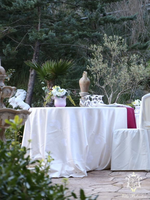 Gli ambient esterni della sala ricevimenti per matrimoni Villa Belvedere