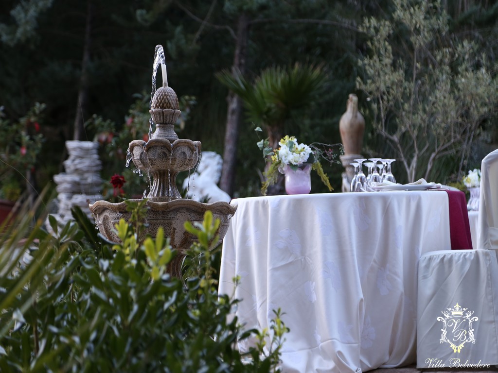 Gli ambient esterni della sala ricevimenti per matrimoni Villa Belvedere