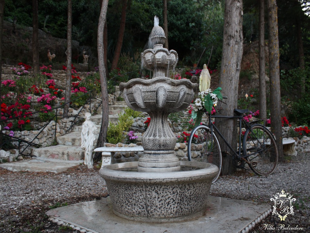 Gli ambienti esterni di Villa Belvedere, sala ricevimenti per matrimonia a Ciminna, Palermo