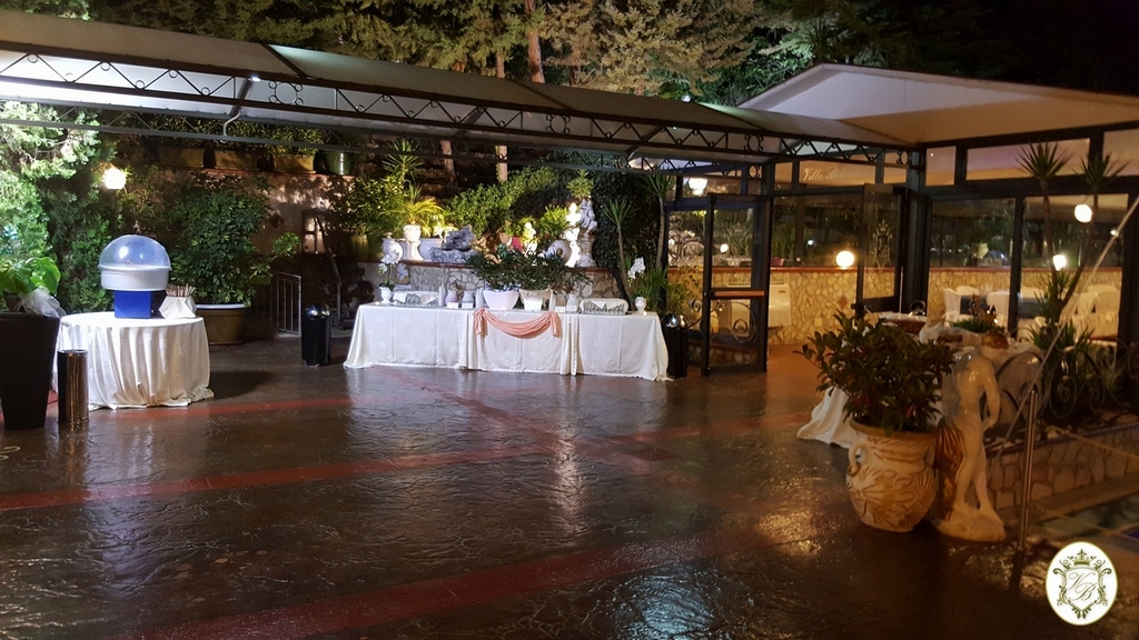 Gli ambient esterni della sala ricevimenti per matrimoni Villa Belvedere